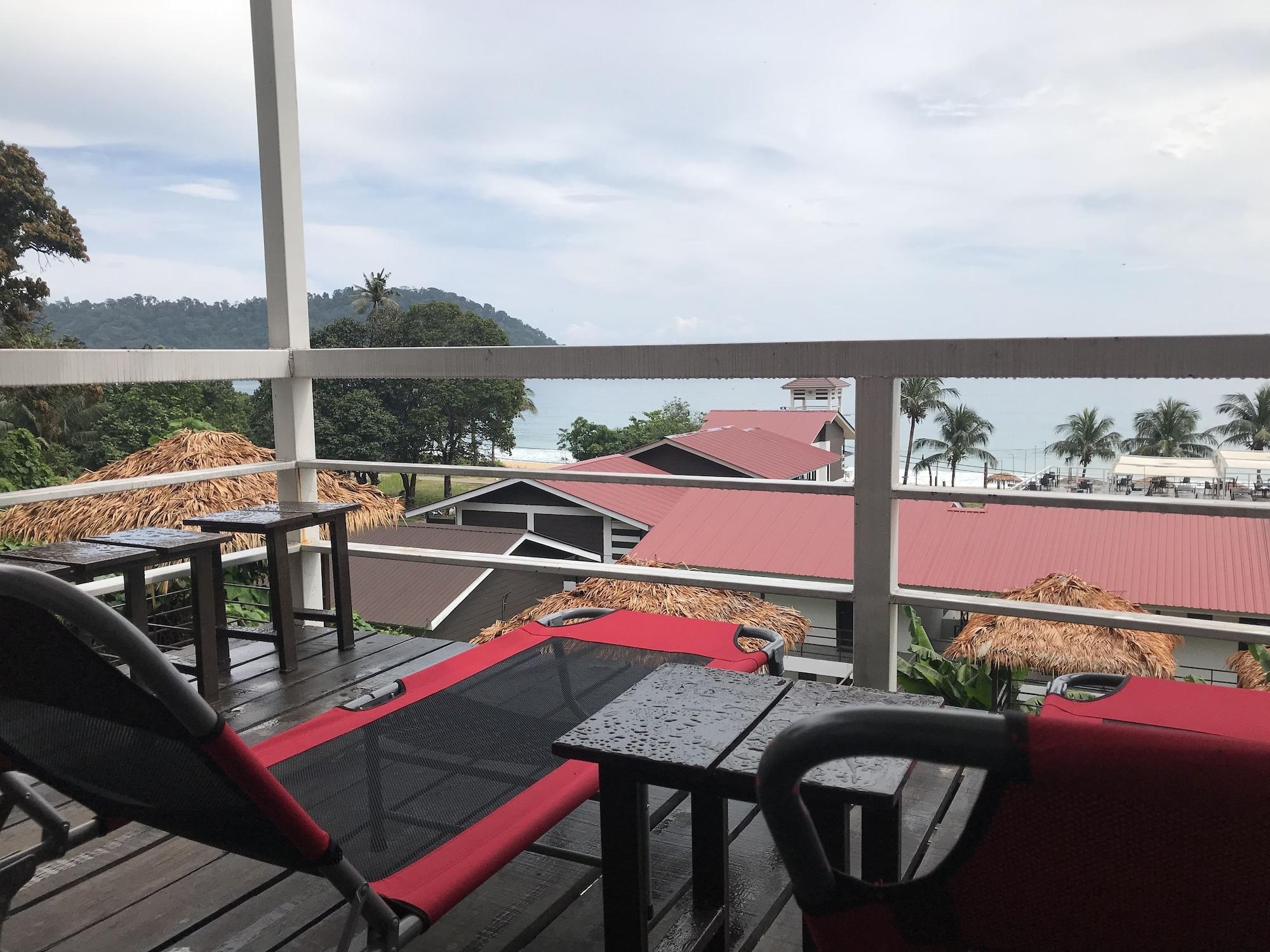 The Barat Tioman Beach Resort Kampong Juara Экстерьер фото