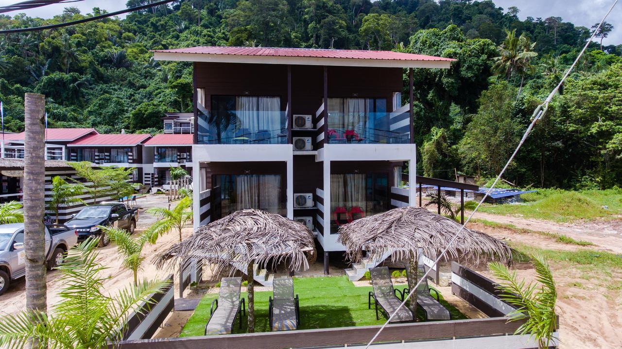 The Barat Tioman Beach Resort Kampong Juara Экстерьер фото